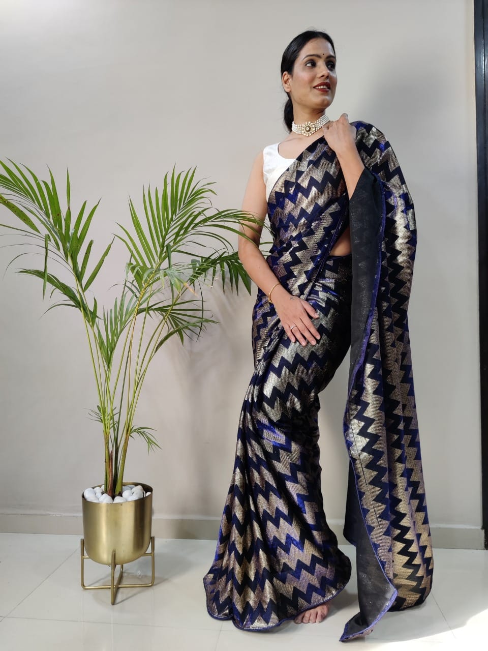 1-MIN READY TO WEAR  SAREE IN   Zig Zag