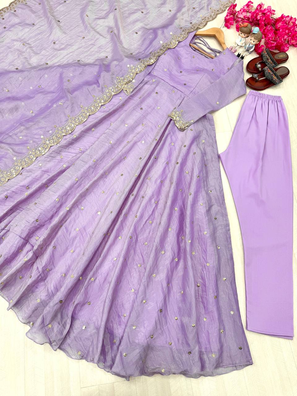 Đěsigner Party Wear Look Fancy Umbrella Gown,Dupatta & Bottom Set