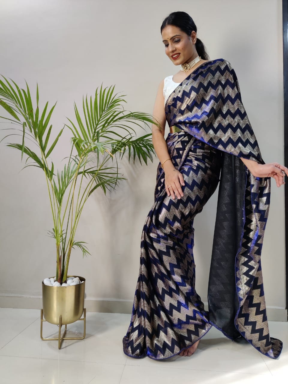 1-MIN READY TO WEAR  SAREE IN   Zig Zag