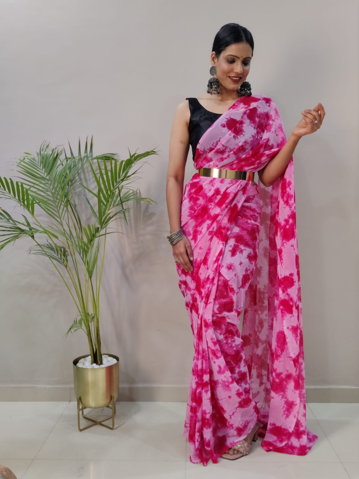 Beautiful 1 Min Sarees With Our Real Modeling Shoot Beautiful prisma dyed print