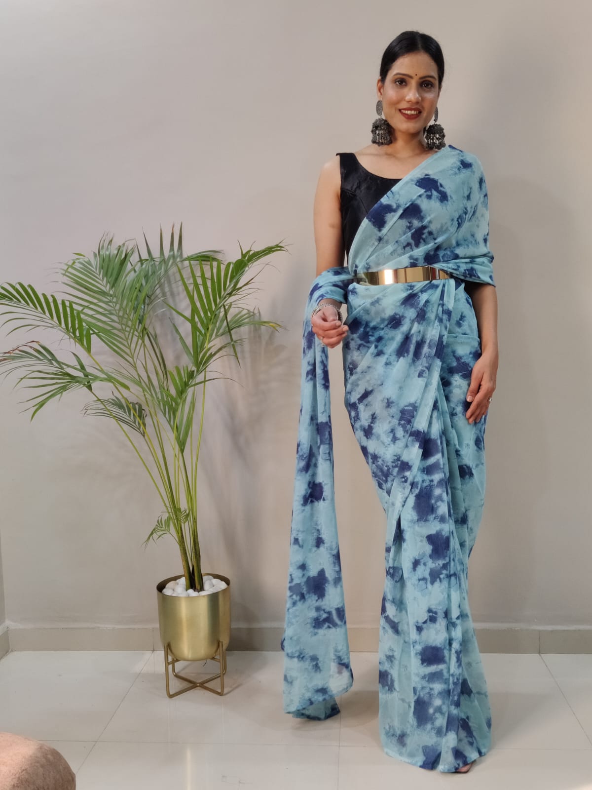 Beautiful 1 Min Sarees With Our Real Modeling Shoot Beautiful prisma dyed print