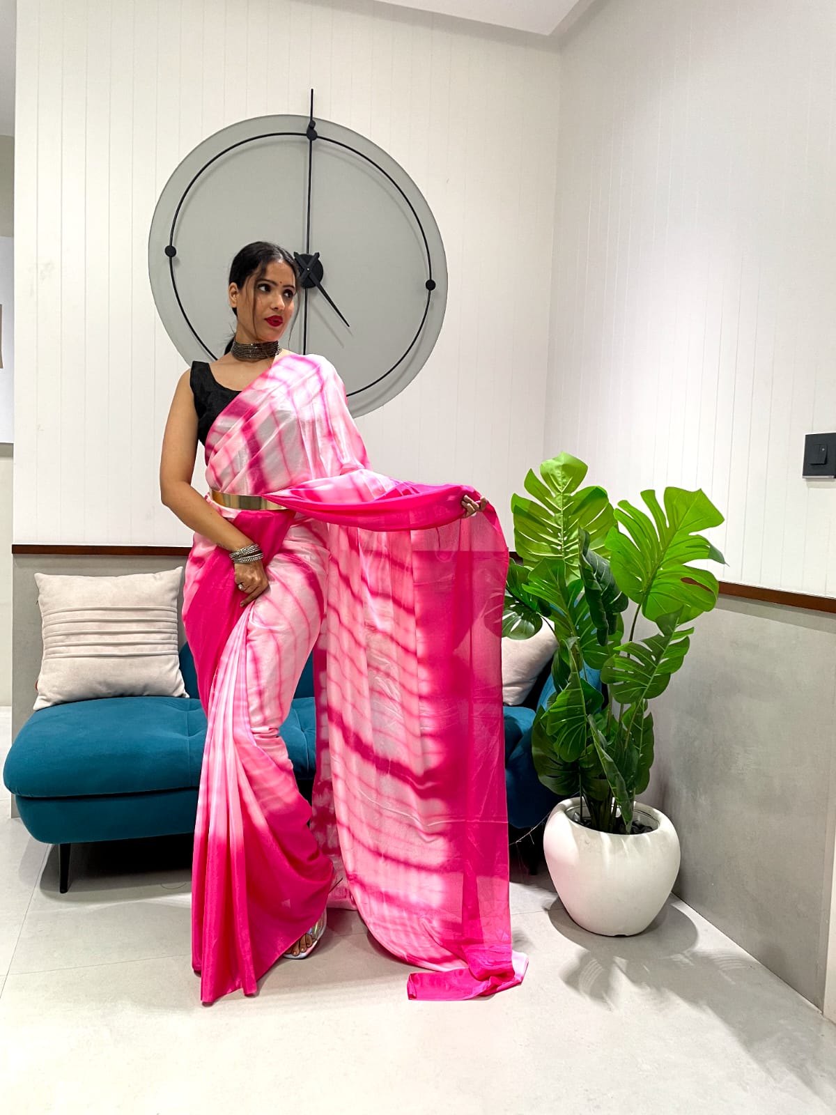 Beautiful 1 Min Sarees With Our Real Modeling Shoot Beautiful prisma dyed print