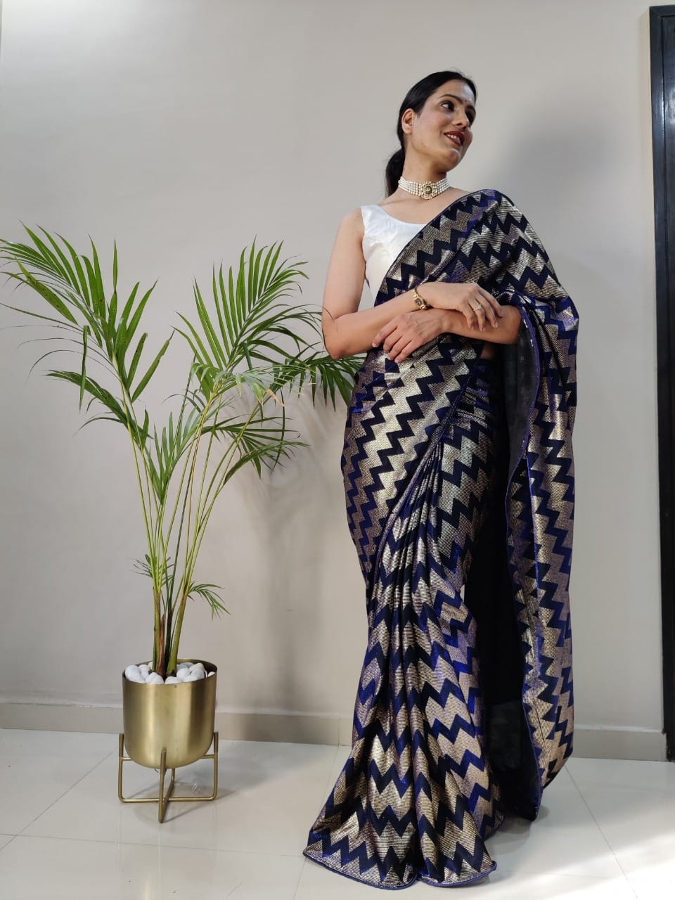 1-MIN READY TO WEAR  SAREE IN   Zig Zag