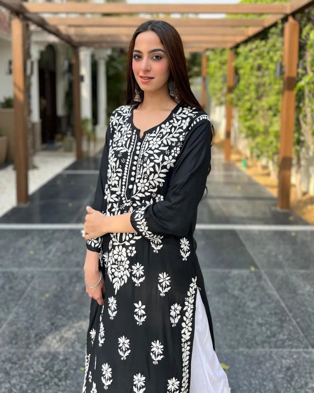 Black Rayon Cotton Chikankari Kurta With Pant