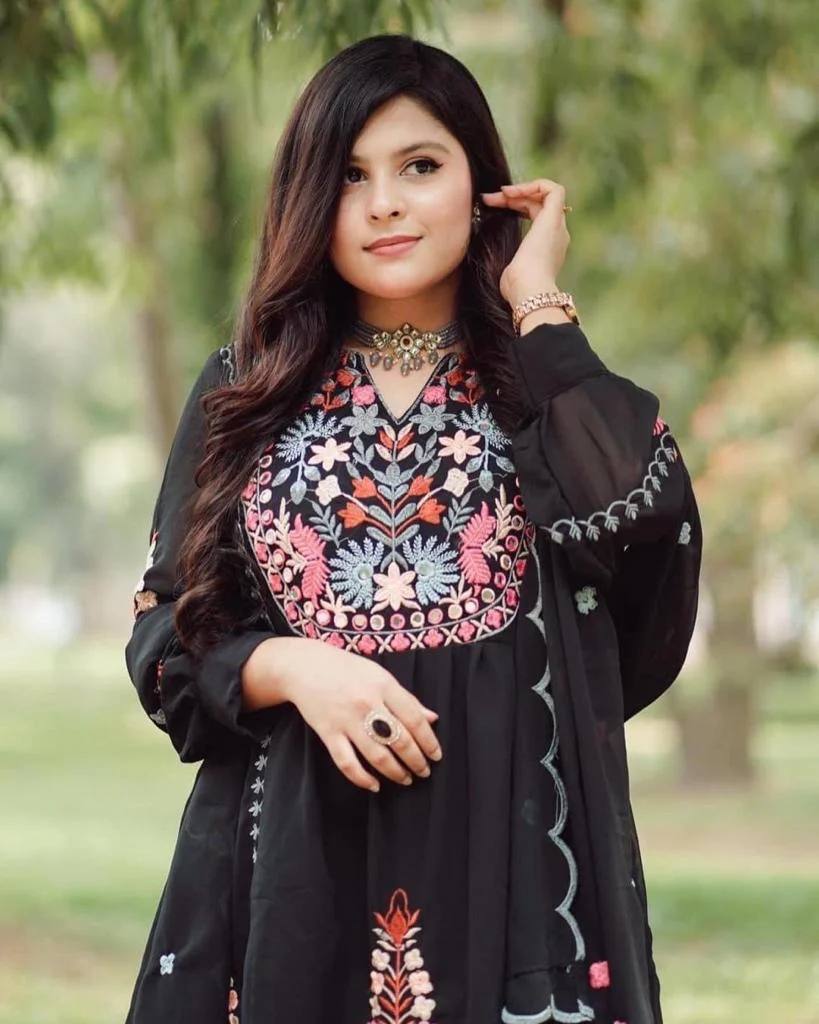 Black Faux Georgette Embroidered Kurta With Pant And Dupatta Set