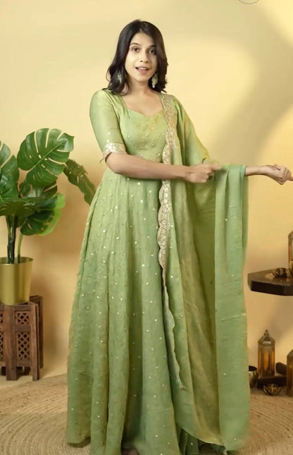 Đěsigner Party Wear Look Fancy Umbrella Gown,Dupatta & Bottom Set