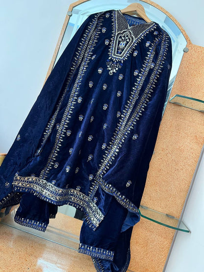 Pure Viscose Velvet Fabric Suit With Micro silk inner